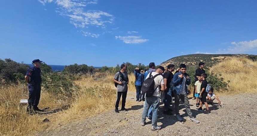 Ayvacık’ta 19 düzensiz göçmen yakalandı