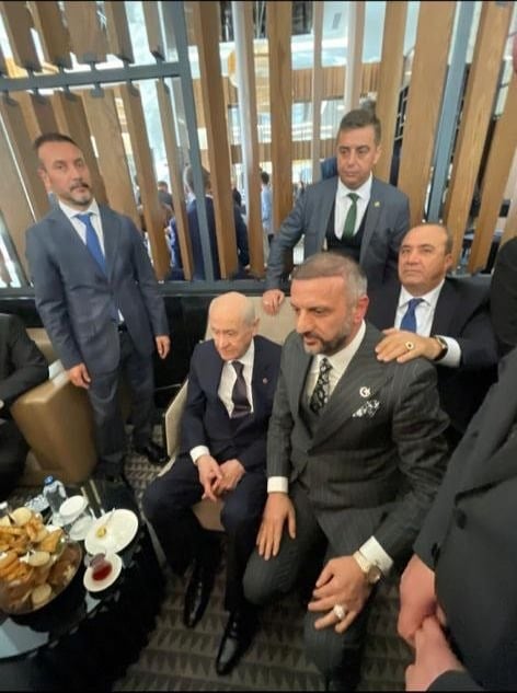 Bahçeli ile poz vermişti: Çete lideri gözaltına alındı