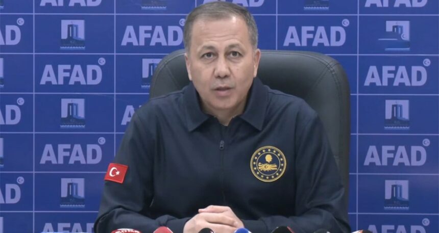Bakan Yerlikaya duyurdu: Yangın kontrol altına alındı