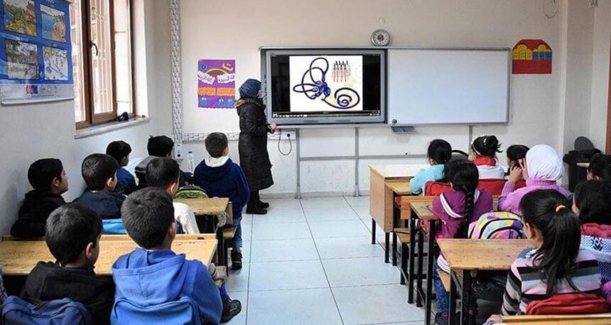 Bakanlık açıkladı: Suriyeli öğretmenler yetiştirilecek