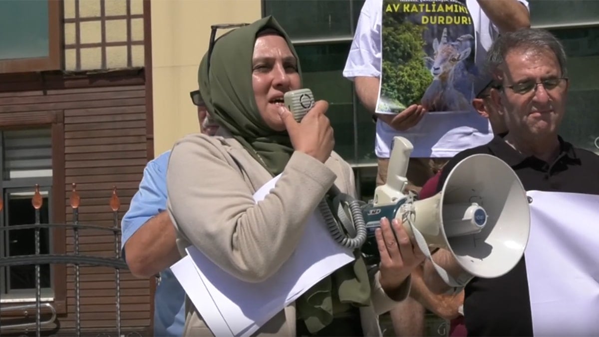 Bakanlık öldürülmeleri için ihale açtı, halk isyan etti