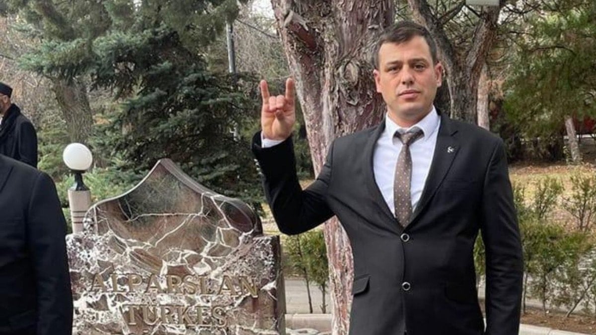 Bir istifa haberi de MHP'den