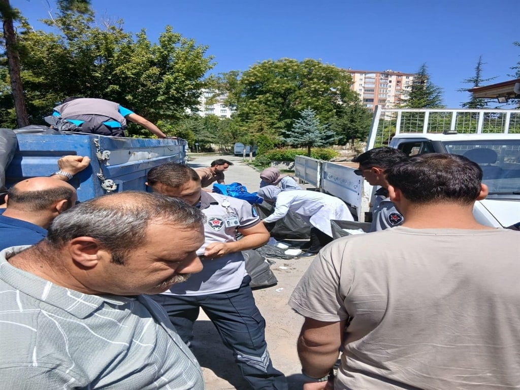 Bir şehri karıştıran skandal! Görevliler cenazeleri karıştırdı, ölüler yanlış şehirlere gömüldü