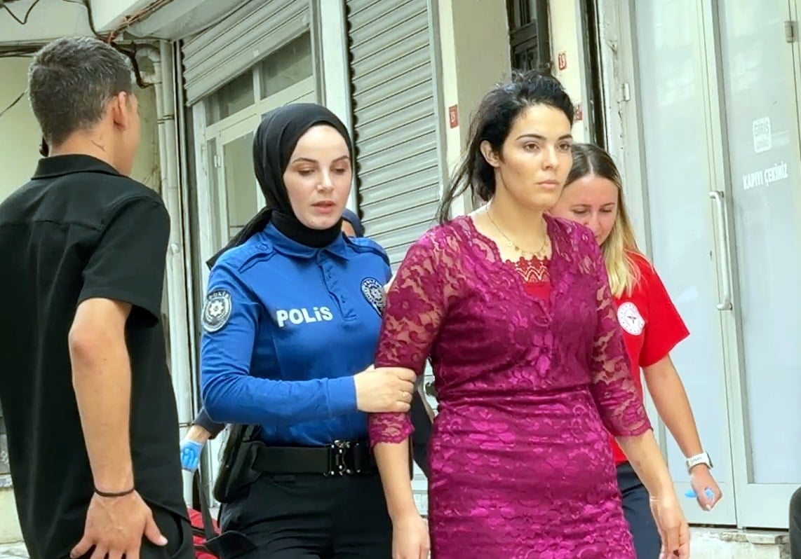 Canına kıymak için çatıya çıktı sanıldı, gerçek bambaşka çıktı