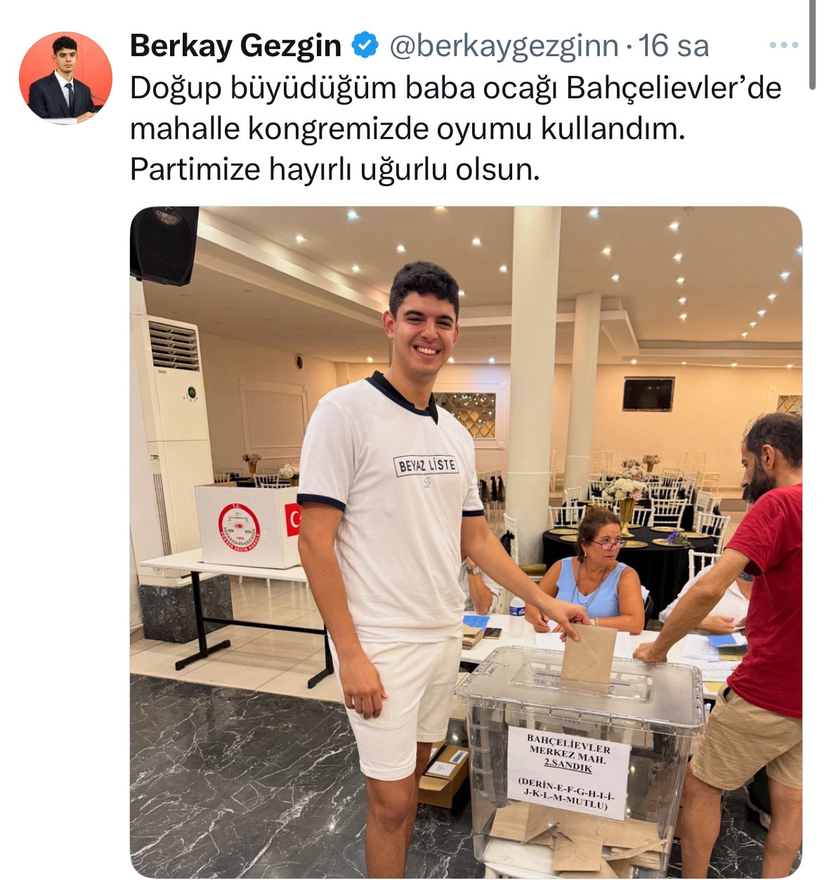 CHP PM üyesi ‘Beyaz Liste’ yazılı tişörtüyle oy kullandı