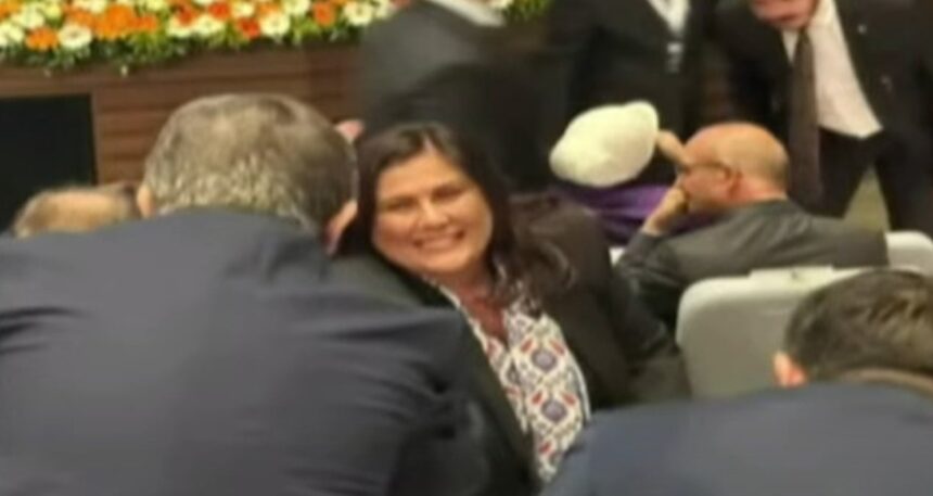 CHP’li vekil Çerçioğlu’nu tiye aldı: ‘Hapse girmedim gülüşü’