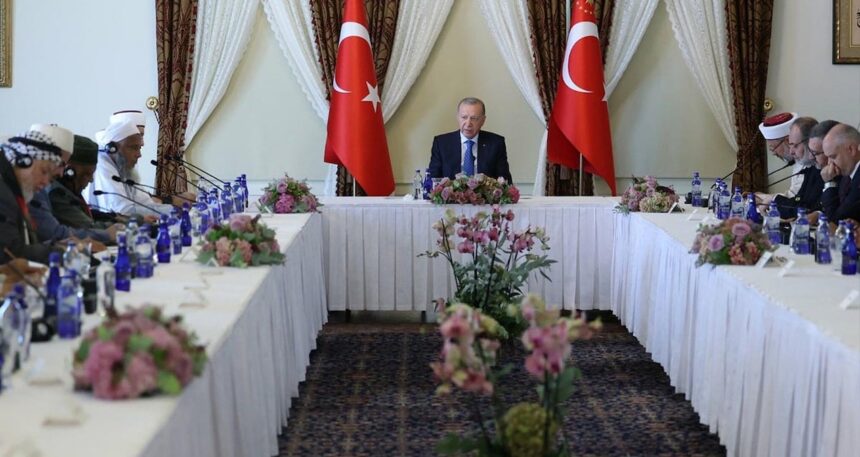 Cumhurbaşkanı Erdoğan, Dünya Müslüman Alimler Birliği heyetini kabul etti
