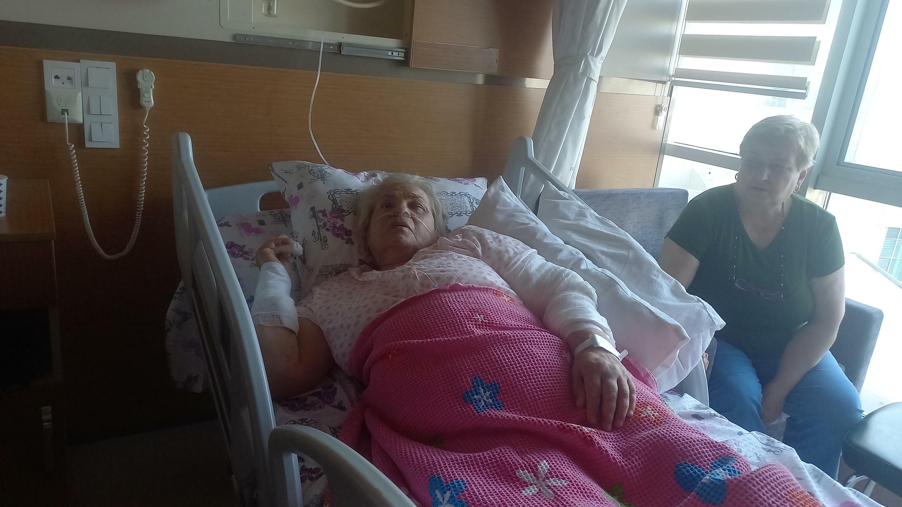 Depremde eşini kaybeden Hamide Önbaş korku dolu anları anlattı