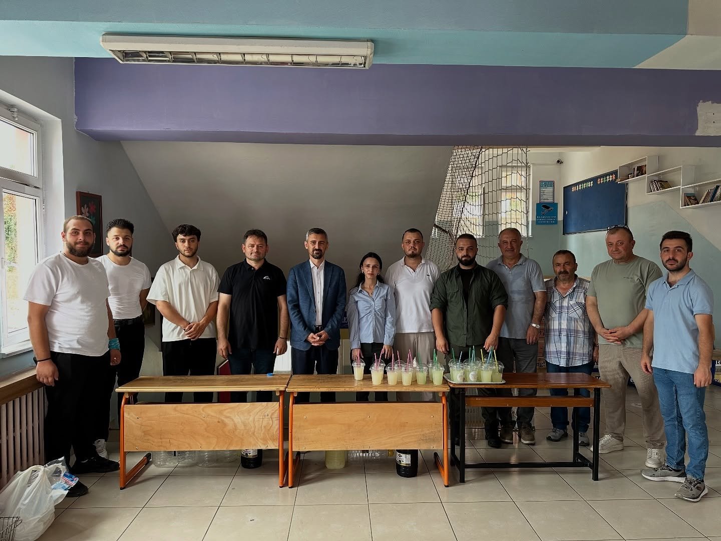Devlet okullarında küçük çocuklara AKP propagandalı abdest köşesi, şeytan taşlama…