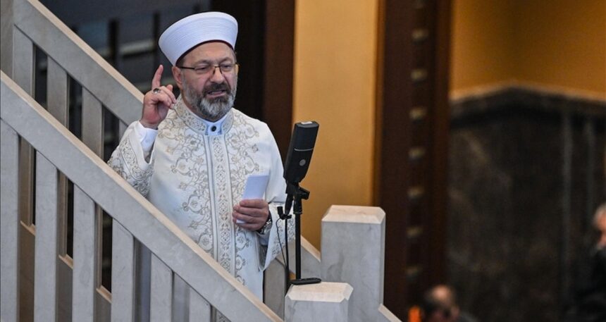 Diyanet hutbesi tartışılırken Erbaş’ın tatilde olduğu ortaya çıktı