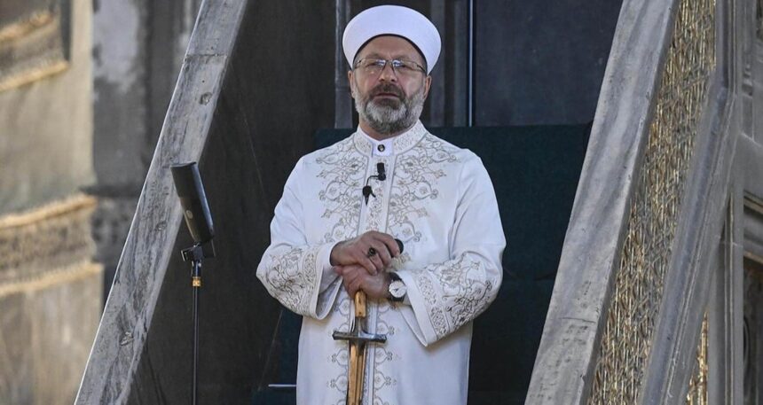 Diyanet’ten altın varaklı davetiye