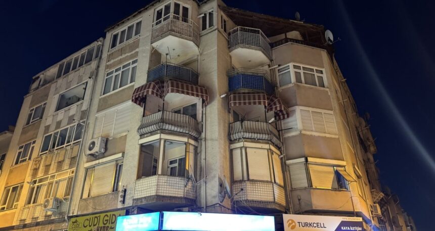 Edirne’de panik anları! Kolonu patlayan 18 dairelik apartman tahliye edildi
