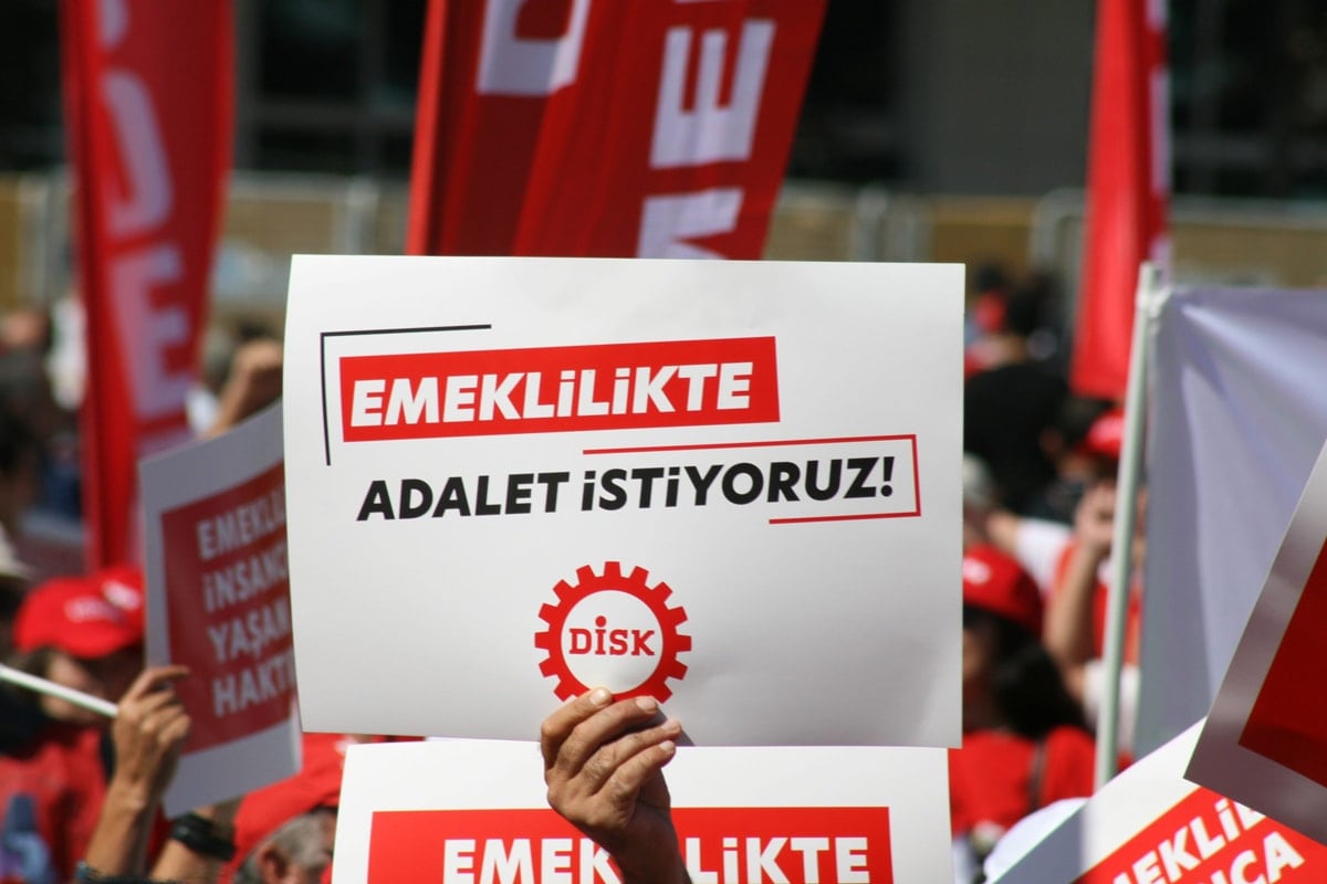 Emekli ikramiyesinde ayrımcılık kaldırıldı