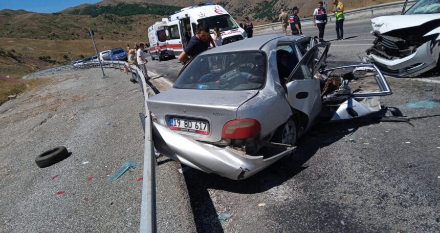 Erzincan’da feci kaza: Ölü ve yaralılar var