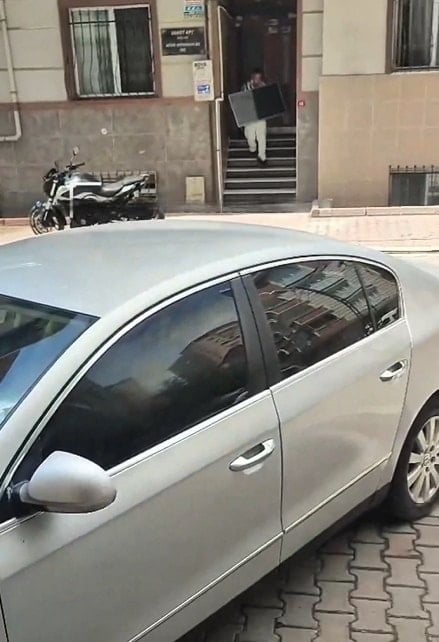 Esenyurt'ta suçüstü yakalandı: 'Gel lan buraya!'