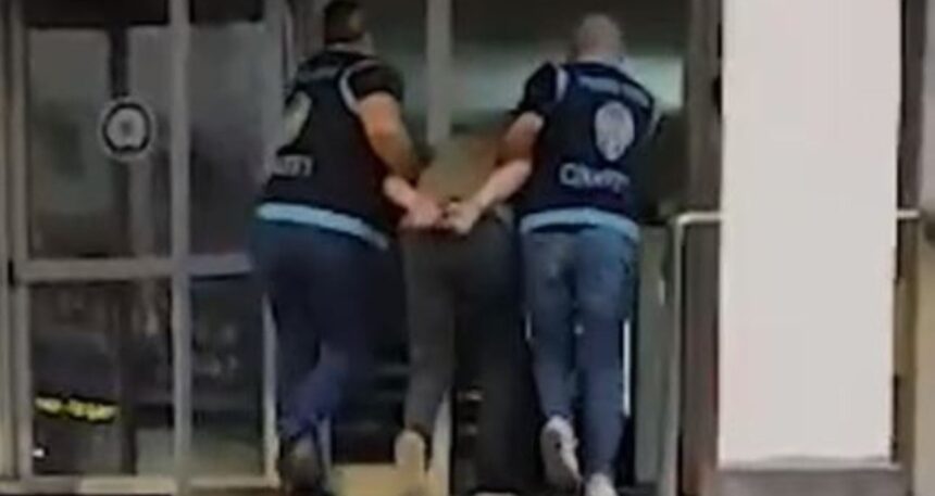 Eski eşini bıçaklayan şüpheli tutuklandı