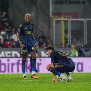 fenerbahce-izmirde-kaleyi-goremedi-4SxtQDC7.jpg Fenerbahçe, İzmir’de kaleyi göremedi