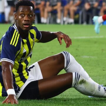 fenerbahcede-duran-soku-devam-edemedi-Kjf3YXJL.jpg Fenerbahçe’de Duran şoku! Devam edemedi