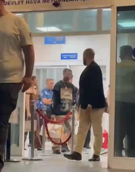 Fenerbahçe'de gece yarısı transfer operasyonu: Yıldız isim İstanbul'a geldi