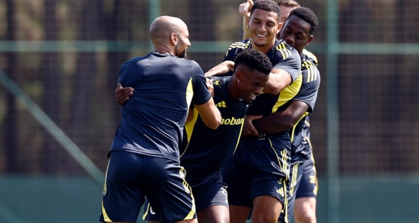 Fenerbahçe’de kamp kadrosu açıklandı! 2 isim riske edilmedi