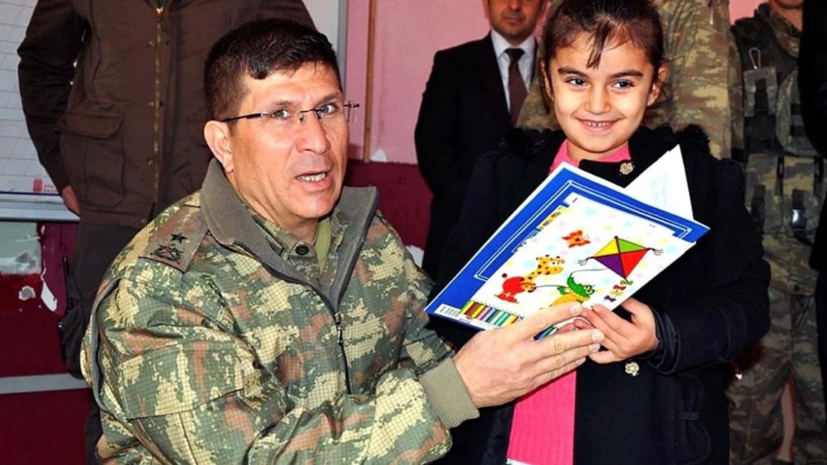 FETÖ’nün kumpasını yendi, orgeneral oldu