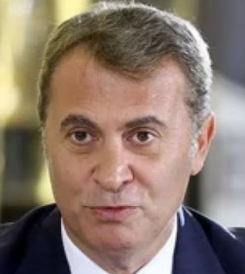 Genç sevgili dokunuşu! Fikret Orman'ın yeni imajı gözden kaçmadı