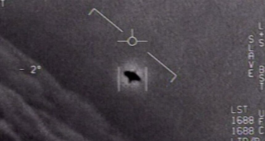 Google haritalarda tüm koordinatları taradılar! Kayaların içinde UFO buldular