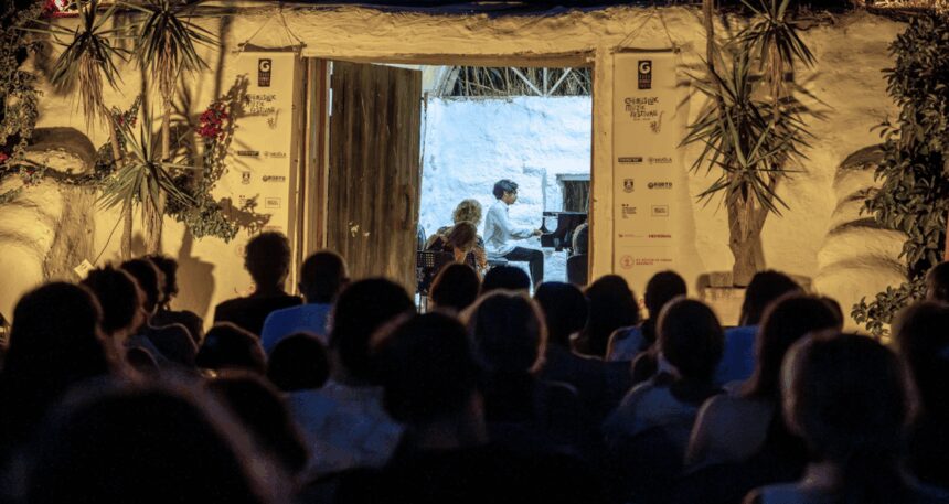 Gümüşlük festivalinde genç piyanistler hayran bıraktı