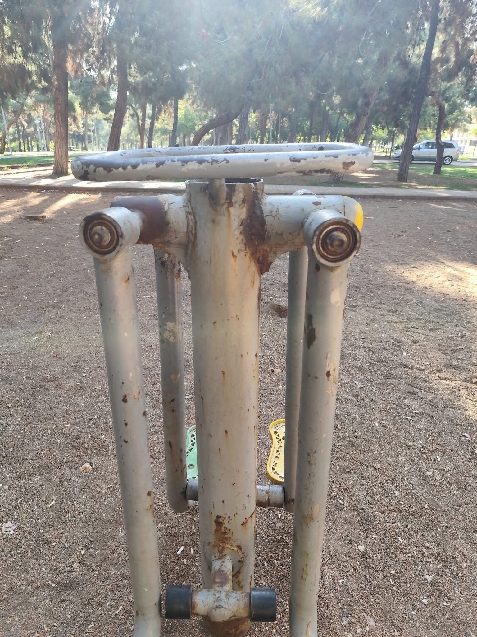 Halkın parkı, AKP’li belediyenin ihmaliyle çöplüğe döndü