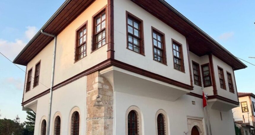 Halkın vergileri AKP’li yöneticinin konağına gitti