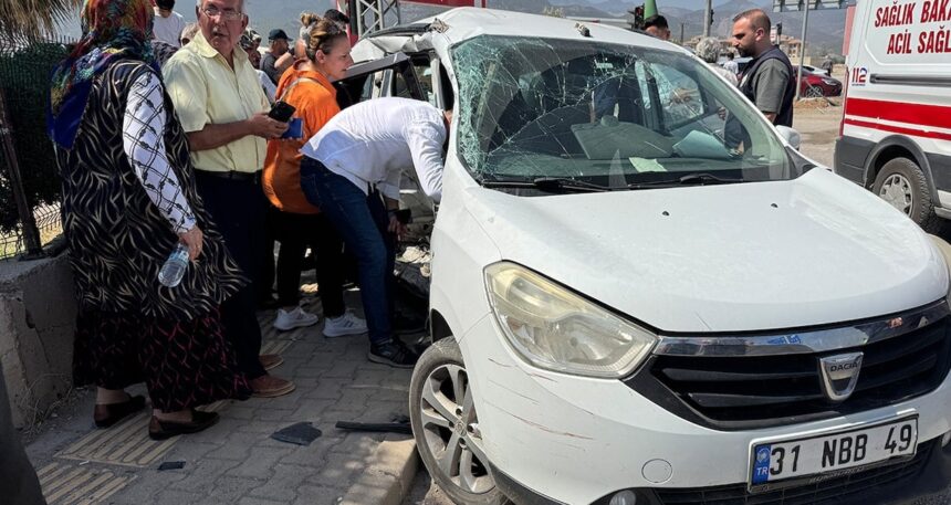 Hatay’da düğün yolunda feci kaza: 3 ölü, 2 yaralı