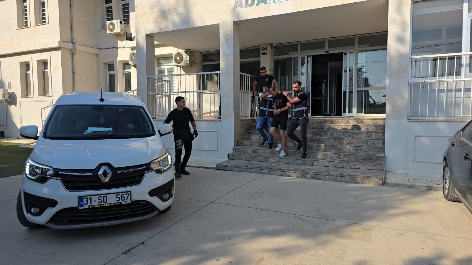 Hatay’da parkta bıçaklı kavga