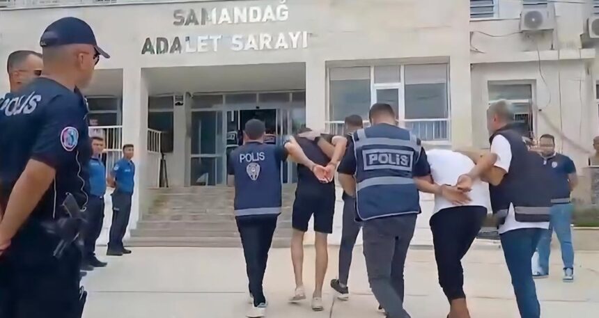 Hatay’da parkta bıçaklı kavga