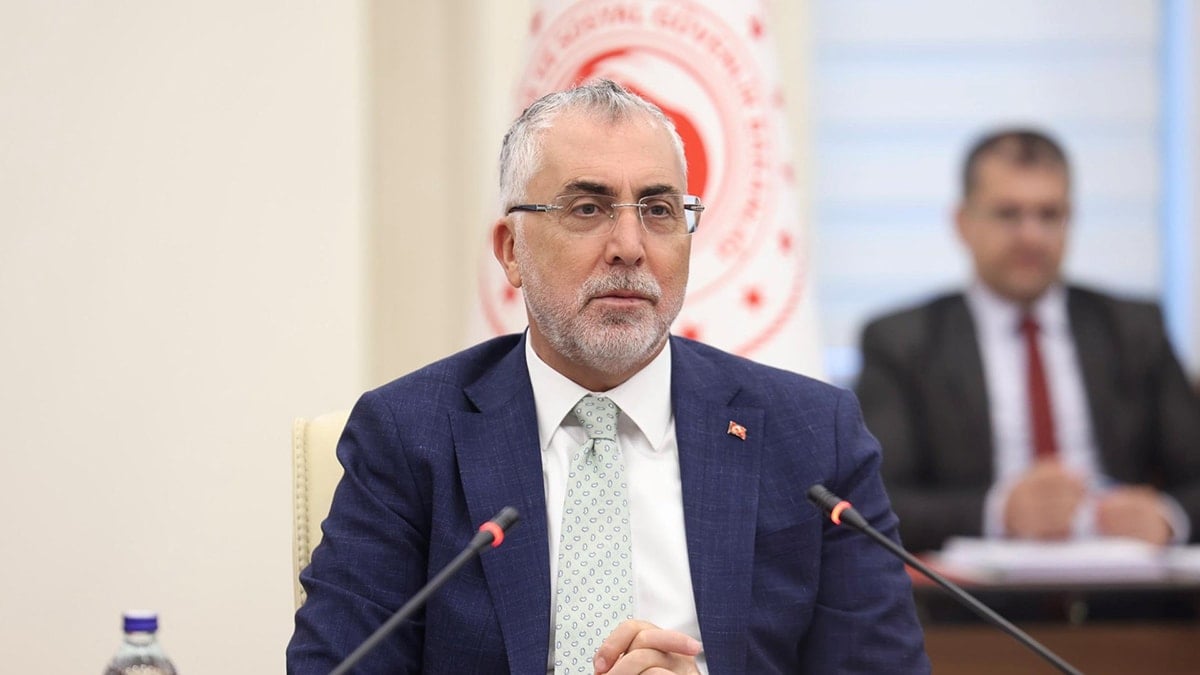 Hazine ve Maliye Bakanı Mehmet Şimşek acı ilacı memurun önüne koydu