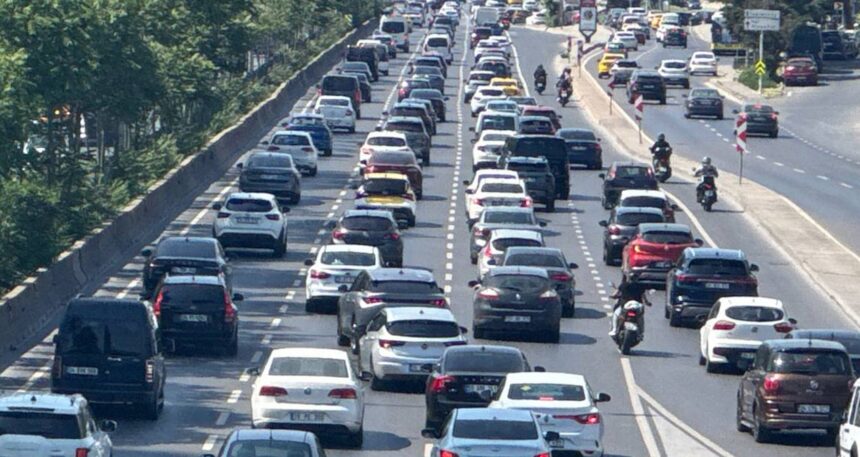 İstanbul’da trafik yoğunluğu yüzde 70’i aştı