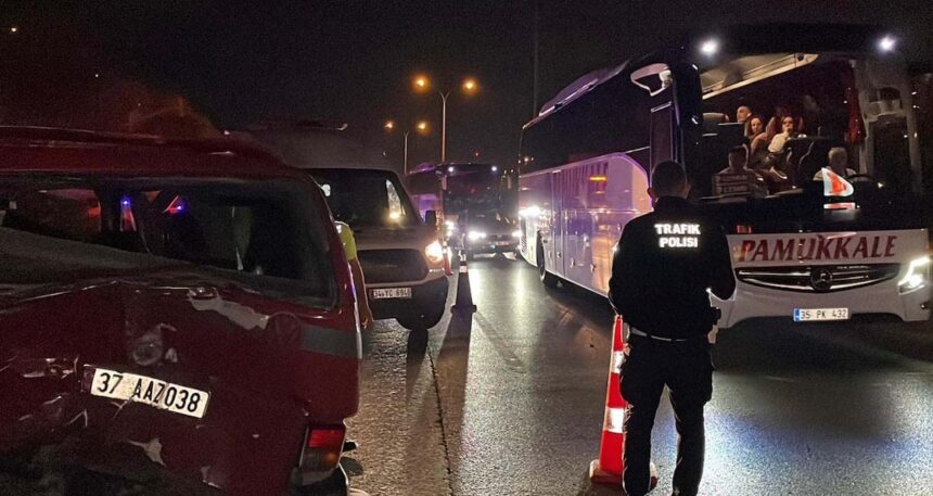 İstanbul’da turistleri taşıyan minibüs kaza yaptı: Çok sayıda yaralı var