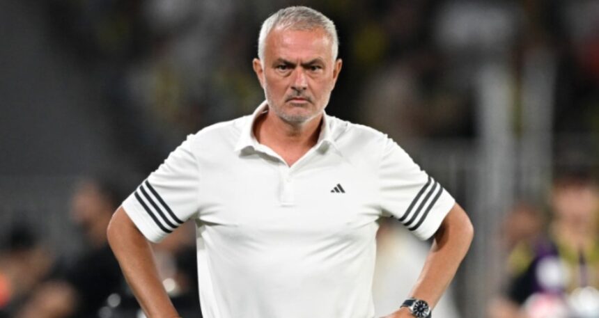Jose Mourino maç sonrası gönderme: Benim görmediğim şeyleri görüyorlar