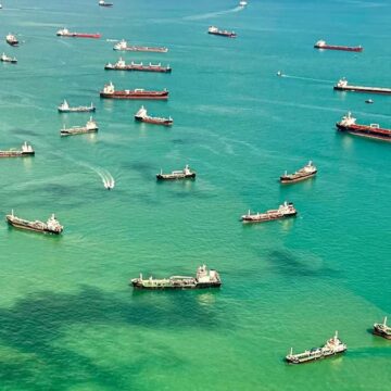 Kabus geri mi dönüyor: Boğazları kapladılar, denizciler tedirgin