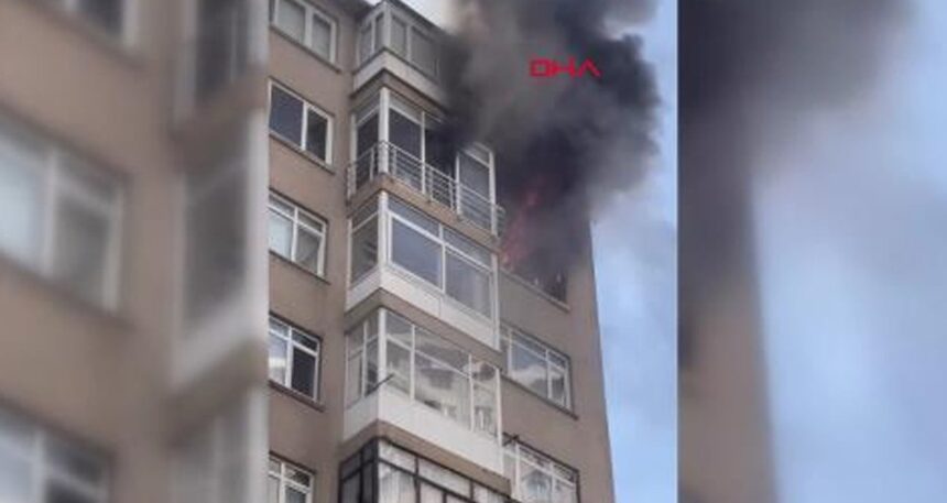 Kadıköy’de 10 katlı binada yangın