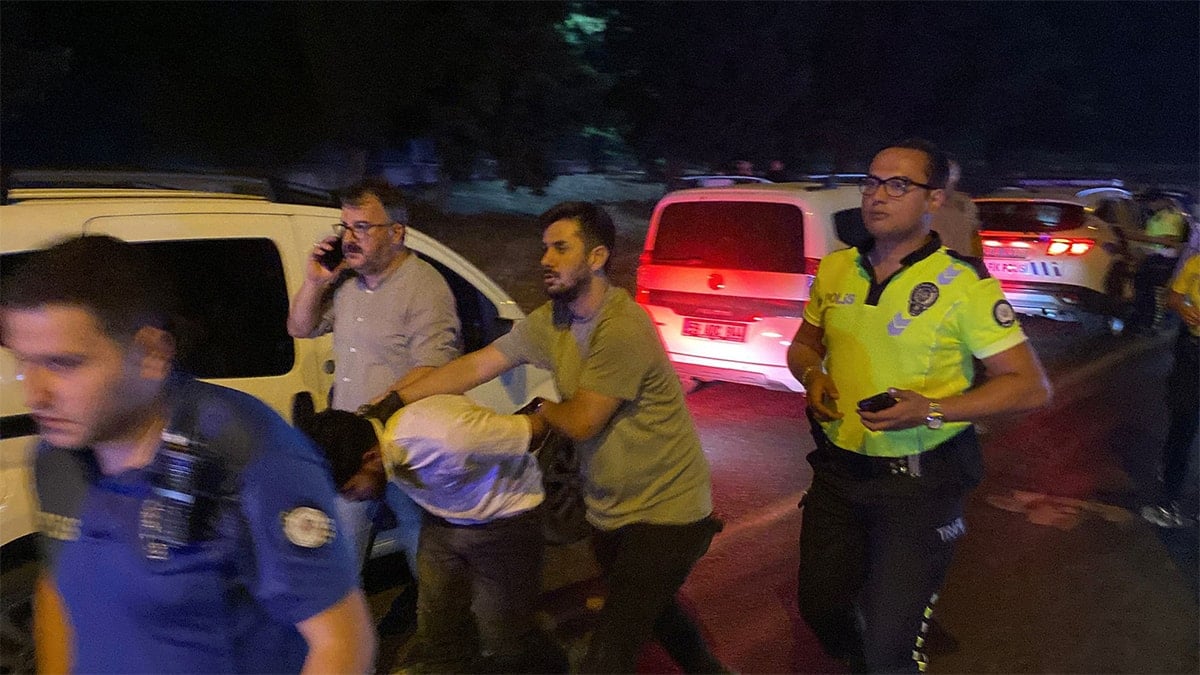 Kaza yapan araçtan çıktılar, say say bitmedi