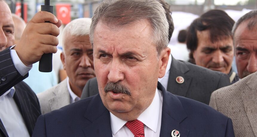 Küçük ortak Destici’den komisyon çıkışı: ‘Talepleri neymiş? Bunu şimdi göreceğiz’