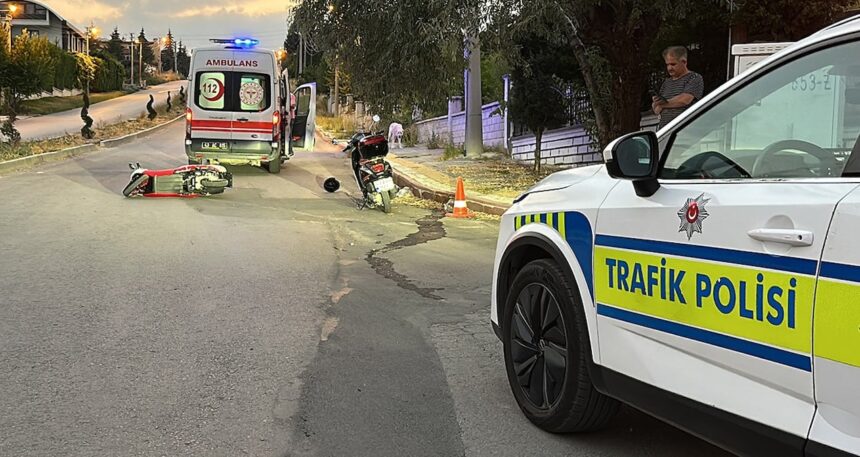 Kütahya’da motosiklet kaldırıma çarptı: 1 ağır yaralı
