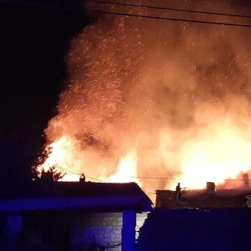 kutahyada-uc-ev-kule-dondu-4Uh5BKFP.jpg Kütahya’da üç ev küle döndü