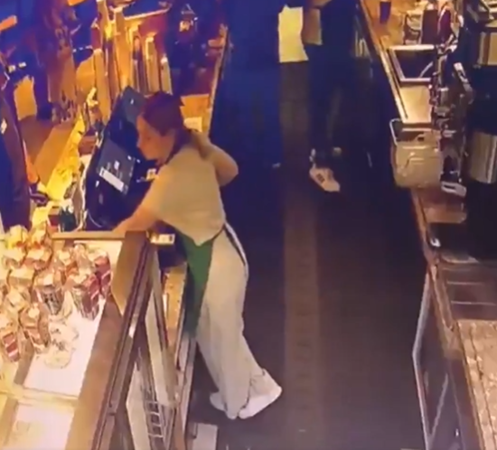 Market zincirinin ardından kahve zincirinde de bayıltan mesai!