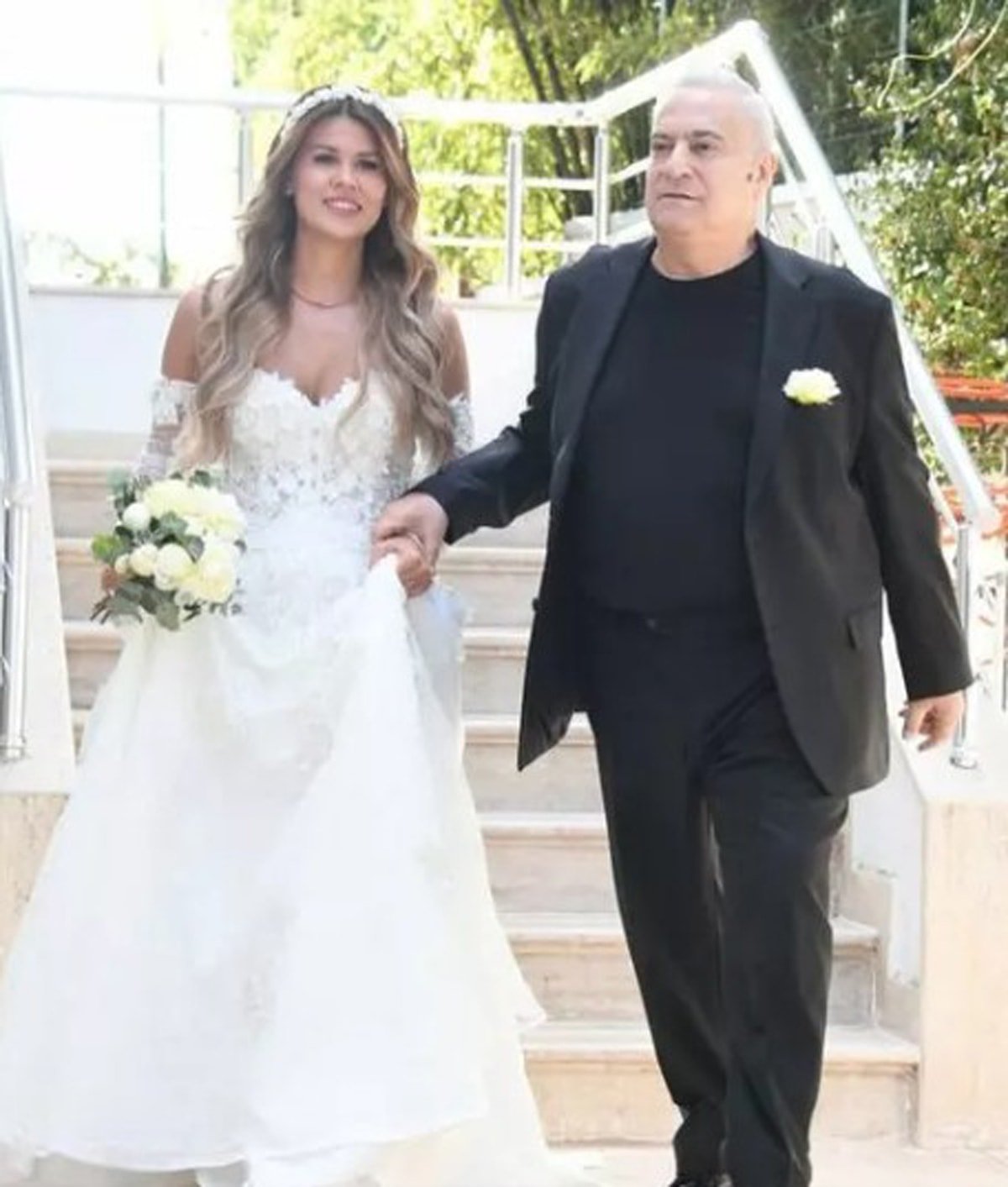 Mehmet Ali Erbil'in nikah şahidi Serdar Ortaç uyuya kaldığı için gelemedi