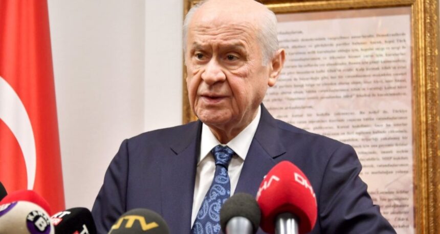 MHP’liler kızgın: Oy kaybı derinleşiyor