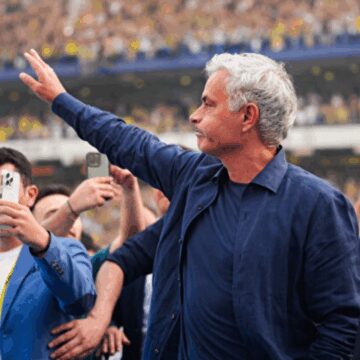 Mourinho yönetimi ateşe attı