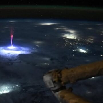 muthis-bir-pariltiyla-gokten-indi-dunyada-rastlanan-en-nadir-olay-goruntulendi-dsNmn733.jpg Müthiş bir parıltıyla gökten indi: Dünyada rastlanan en nadir olay görüntülendi