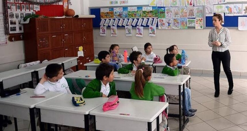 Öğretmenler artık böyle okula gidecek: Kılık kıyafet değişti