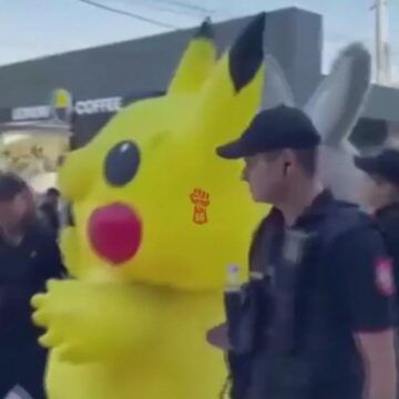 pikachu-moldovada-gozaltina-alindi-cvkSEj8x.jpg Pikachu Moldova’da gözaltına alındı
